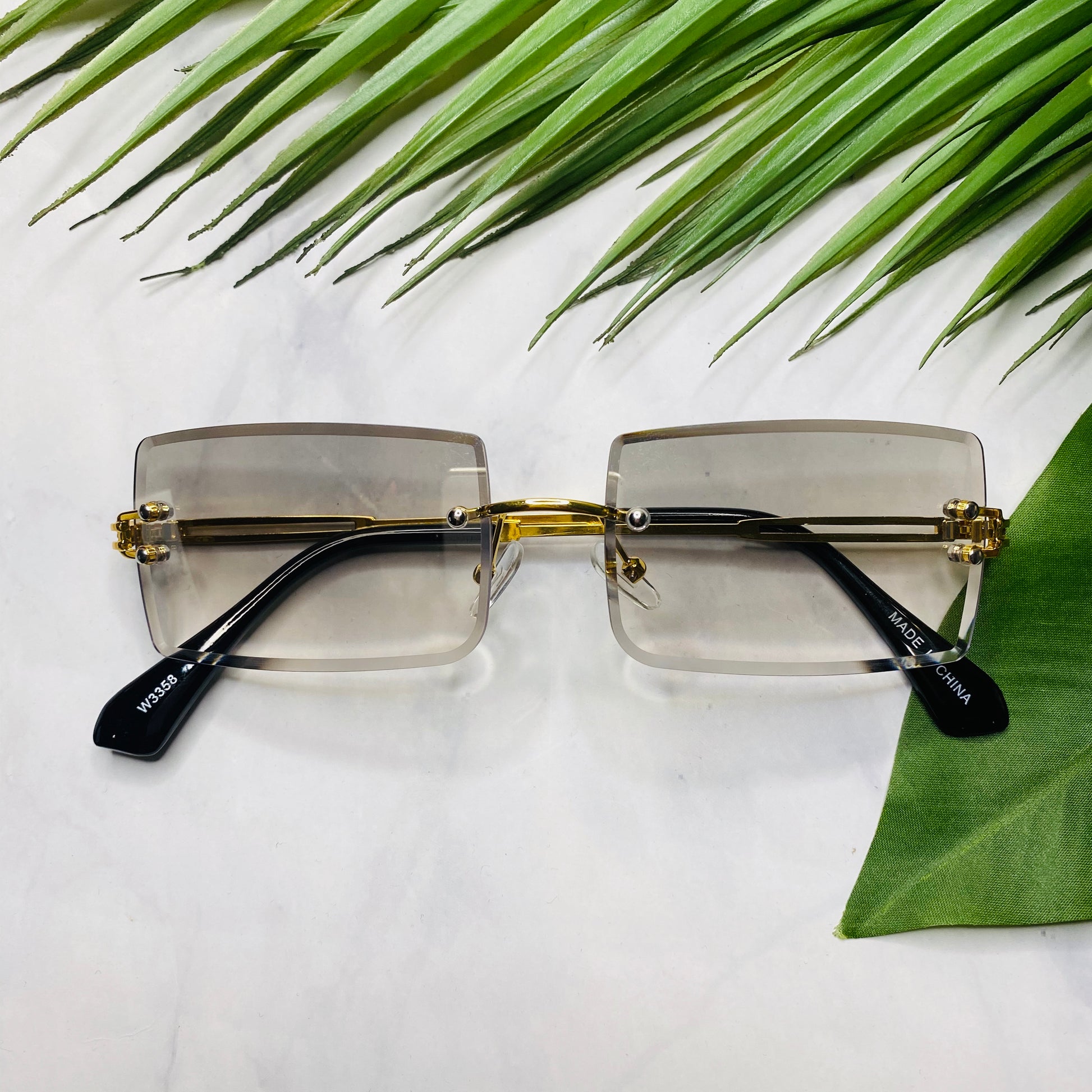 trendy rectangle glasses