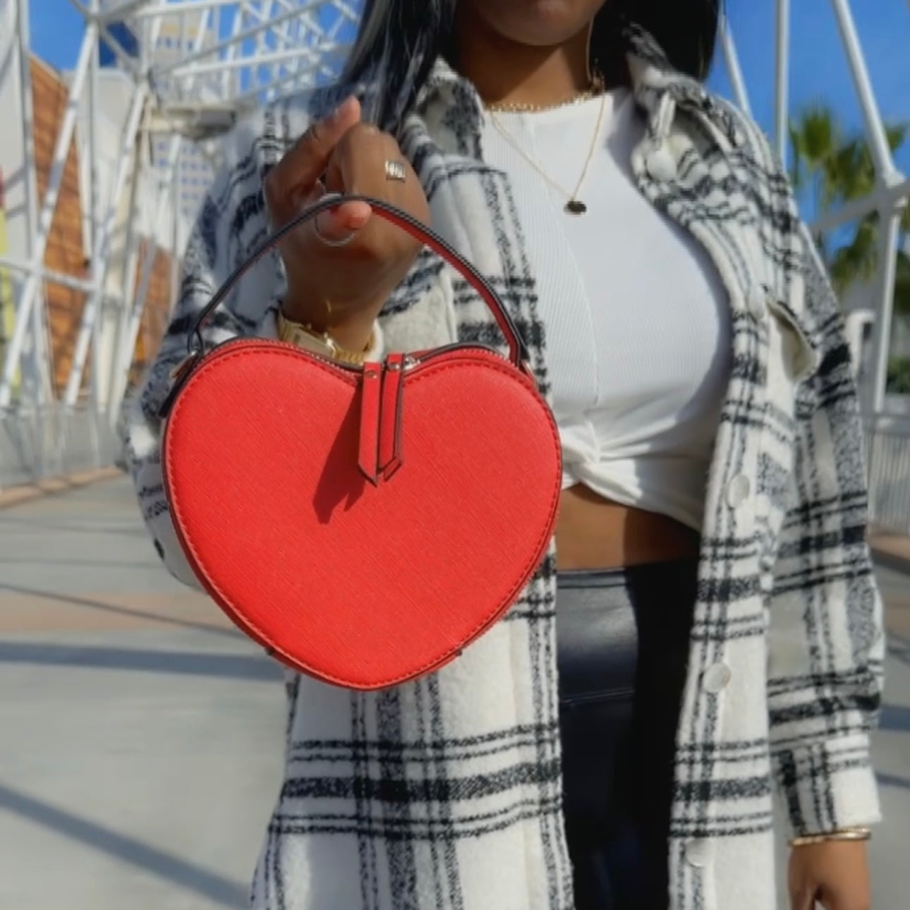 red heart purse