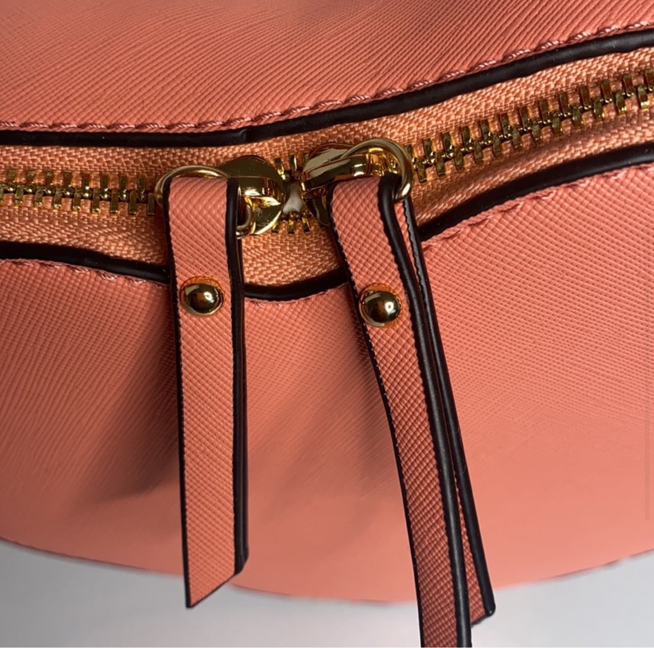 "Mi Amor" Heart Shoulder Bag- Peach