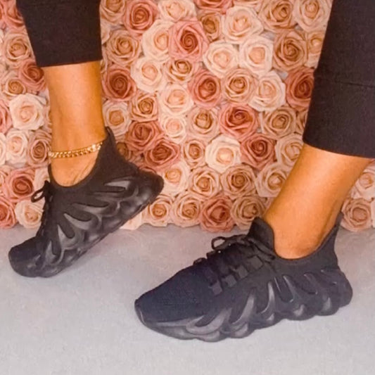 "Nairobi" Sneakers- Black